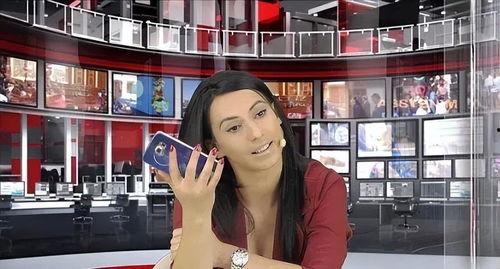 尤文训练视频爆料女主播,女主播意外曝光，揭秘球星日常  第2张